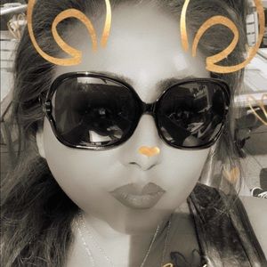 Meet your Posher, Evelyn